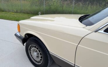 Mercedes-benz-300-sd-diesel-1982-3
