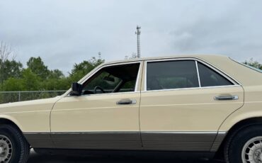 Mercedes-benz-300-sd-diesel-1982-4