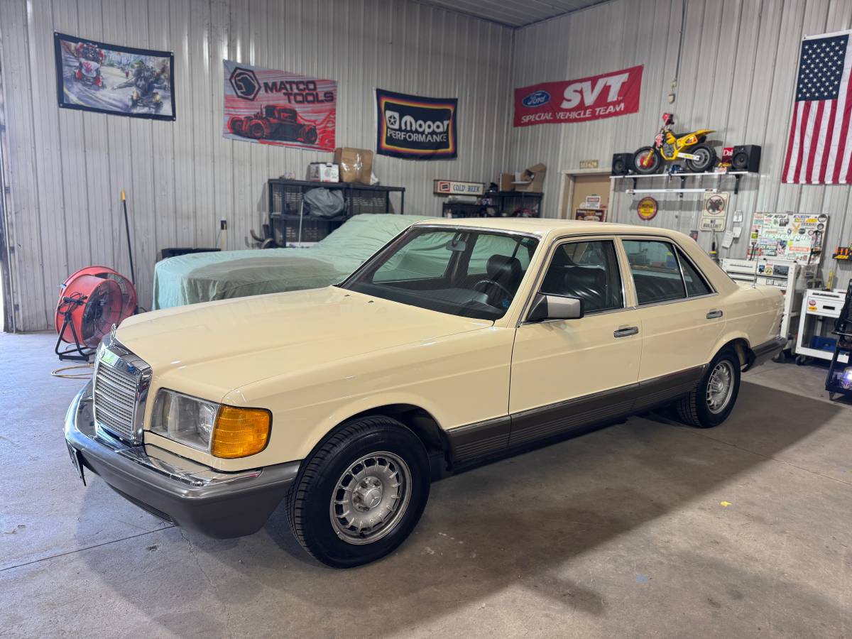 Mercedes-benz-300-sd-diesel-1982