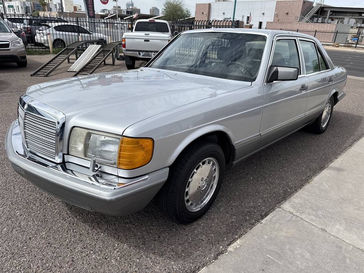 Mercedes-benz-300-se-1988-silver-3