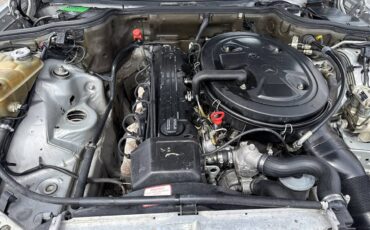 Mercedes-benz-300-se-1988-silver-9