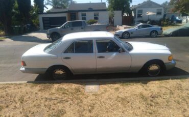 Mercedes-benz-300-se-1991-2