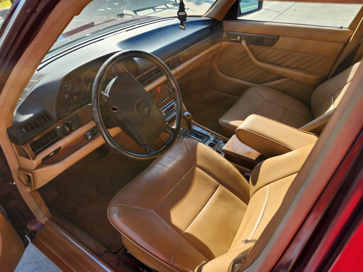 Mercedes-benz-300-sel-1990-red-4