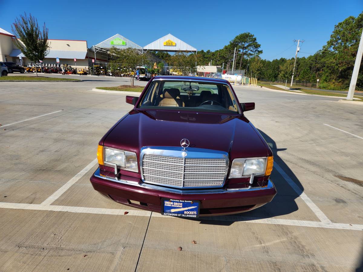 Mercedes-benz-300-sel-1990-red