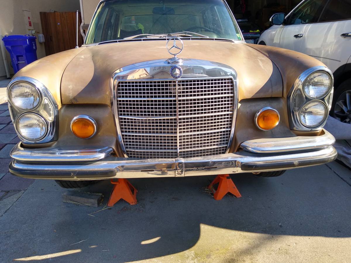 Mercedes-benz-300-sel-6.3-1969-brown-12