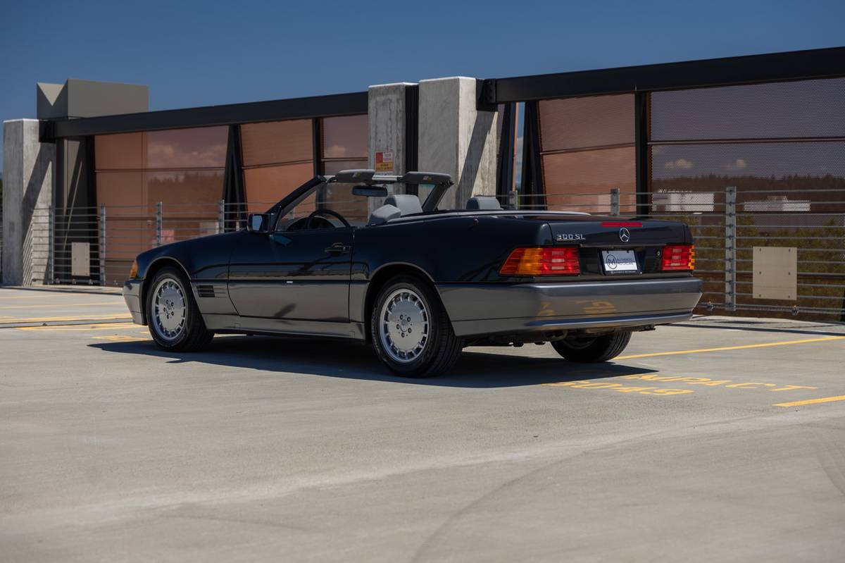 Mercedes-benz-300-sl-1991-grey-3