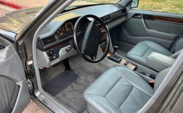 Mercedes-benz-300-te-1990-11