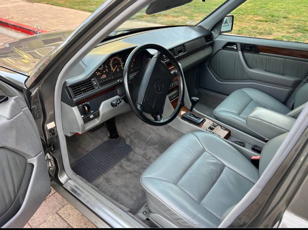 Mercedes-benz-300-te-1990-11
