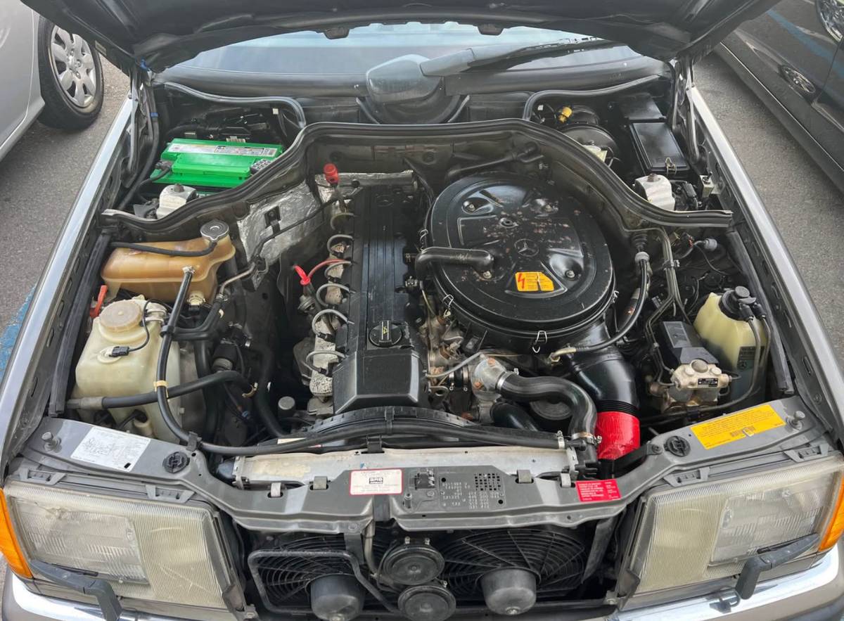 Mercedes-benz-300-te-1990-14