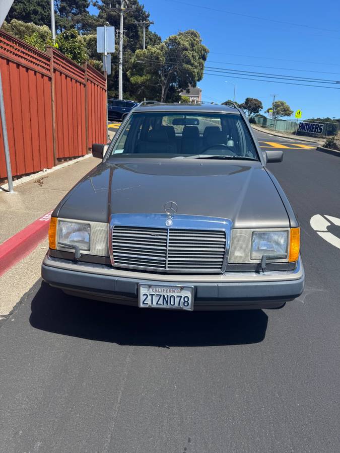 Mercedes-benz-300-te-1990-2