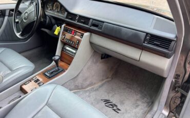 Mercedes-benz-300-te-1990-7