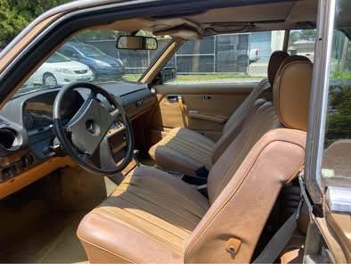 Mercedes-benz-300cd-1983-13
