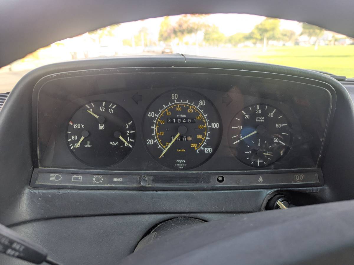 Mercedes-benz-300cd-diesel-1983-blue-1
