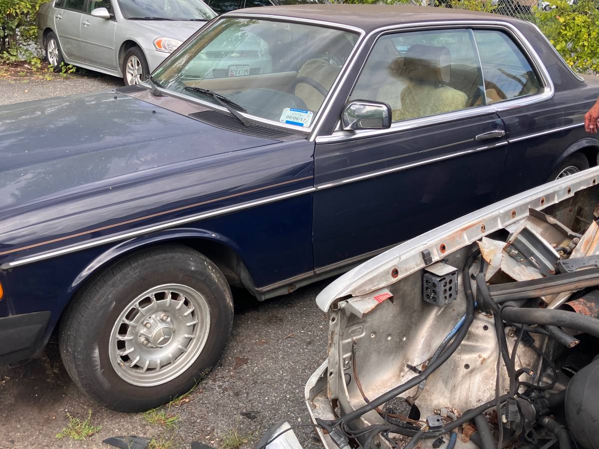 Mercedes-benz-300cd-turbo-diesel-coupe-1985-blue-1