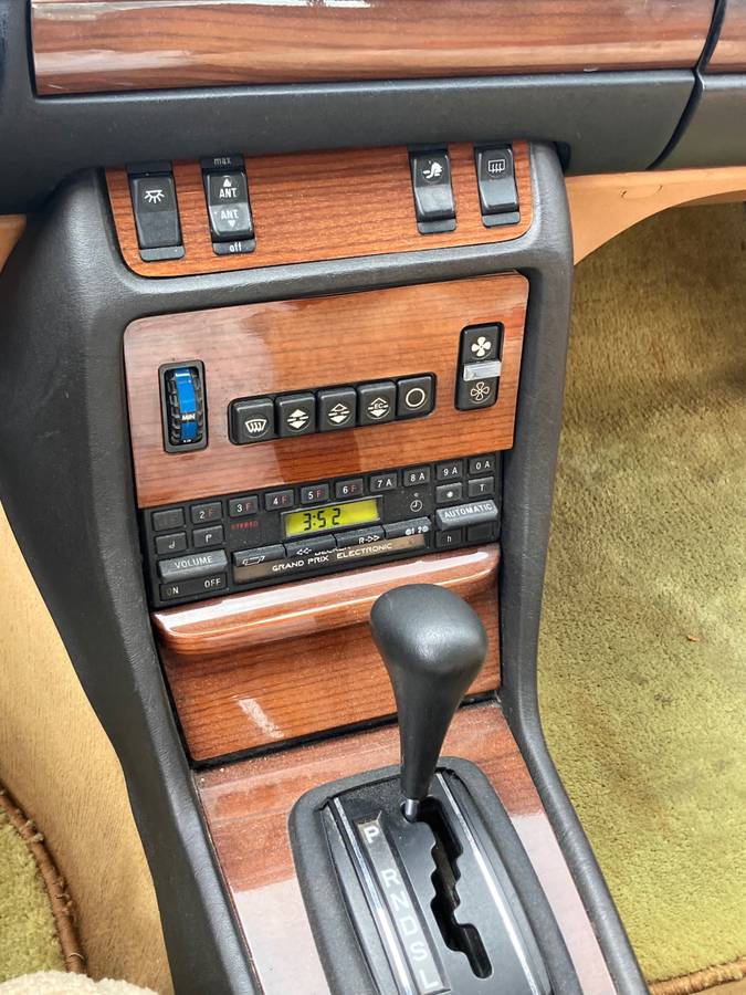 Mercedes-benz-300cd-turbo-diesel-coupe-1985-blue-10