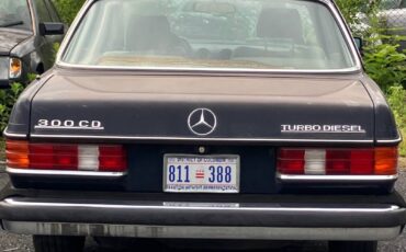 Mercedes-benz-300cd-turbo-diesel-coupe-1985-blue-3