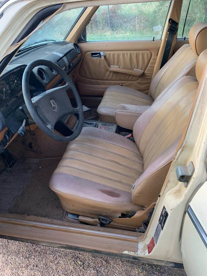 Mercedes-benz-300d-diesel-1982-brown-7