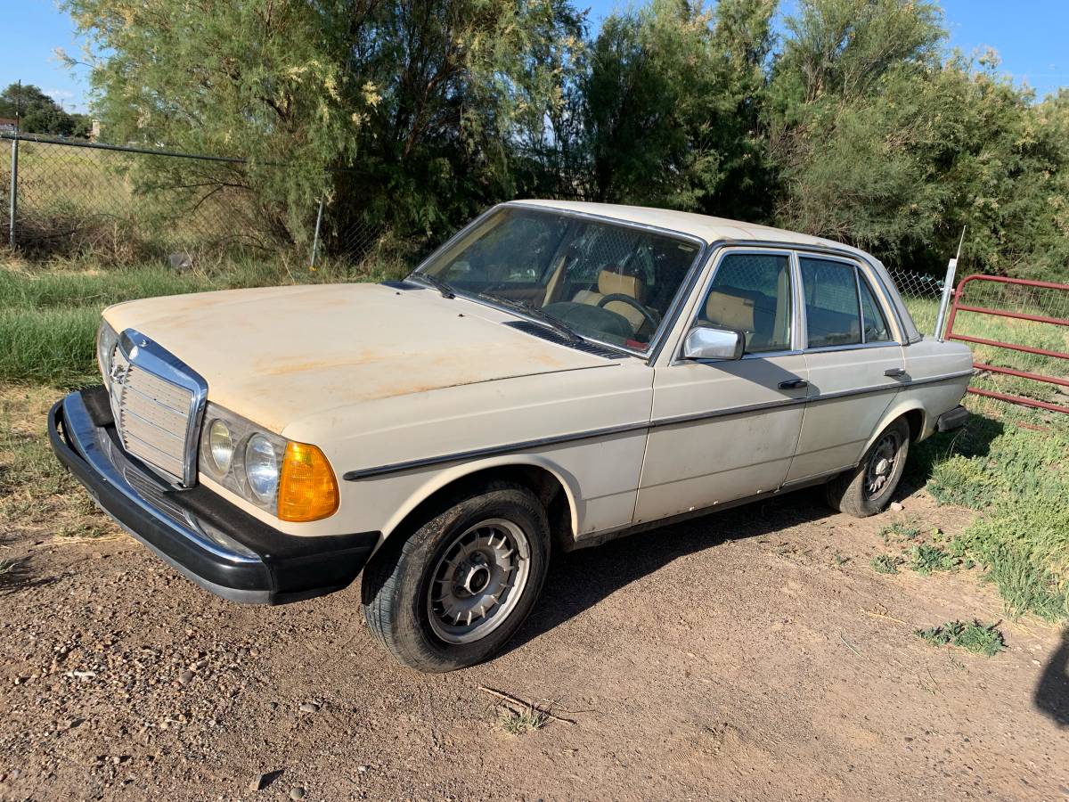Mercedes-benz-300d-diesel-1982-brown