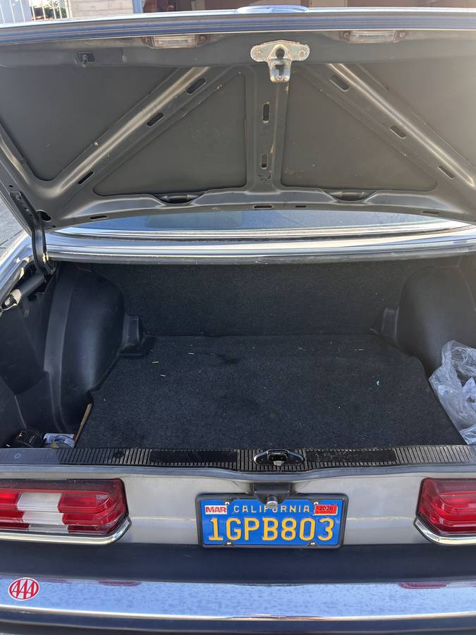 Mercedes-benz-300d-diesel-1983-blue-1