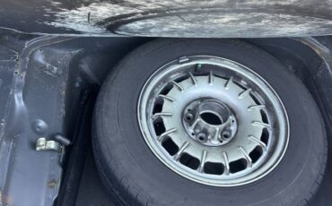 Mercedes-benz-300d-diesel-1983-blue-2