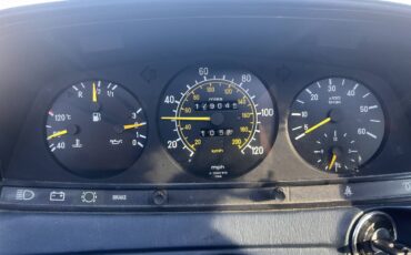 Mercedes-benz-300d-diesel-1983-blue-3