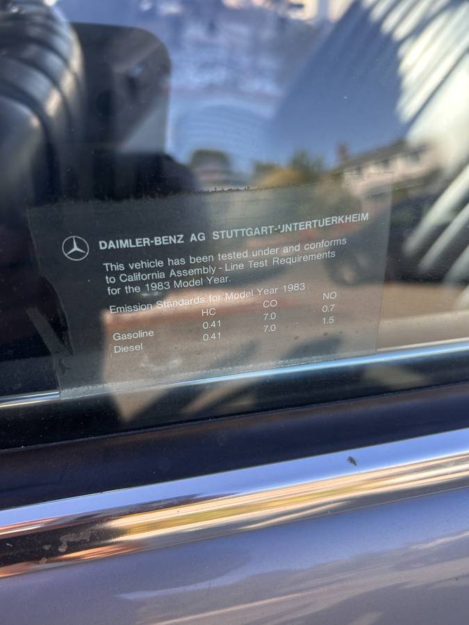 Mercedes-benz-300d-diesel-1983-blue