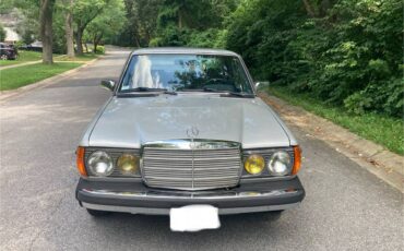 Mercedes-benz-300d-diesel-1984-1