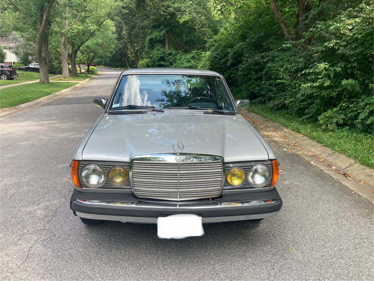 Mercedes-benz-300d-diesel-1984-1