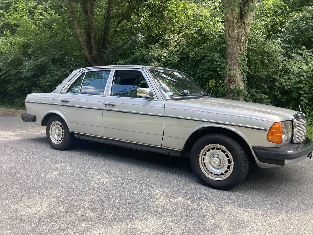 Mercedes-benz-300d-diesel-1984-2