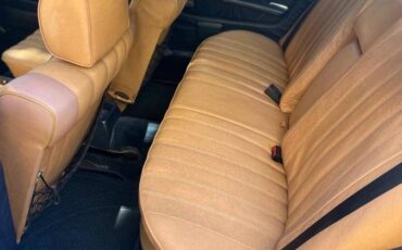 Mercedes-benz-300d-diesel-1984-blue-11