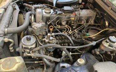 Mercedes-benz-300d-diesel-1984-blue-11