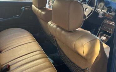 Mercedes-benz-300d-diesel-1984-blue-13