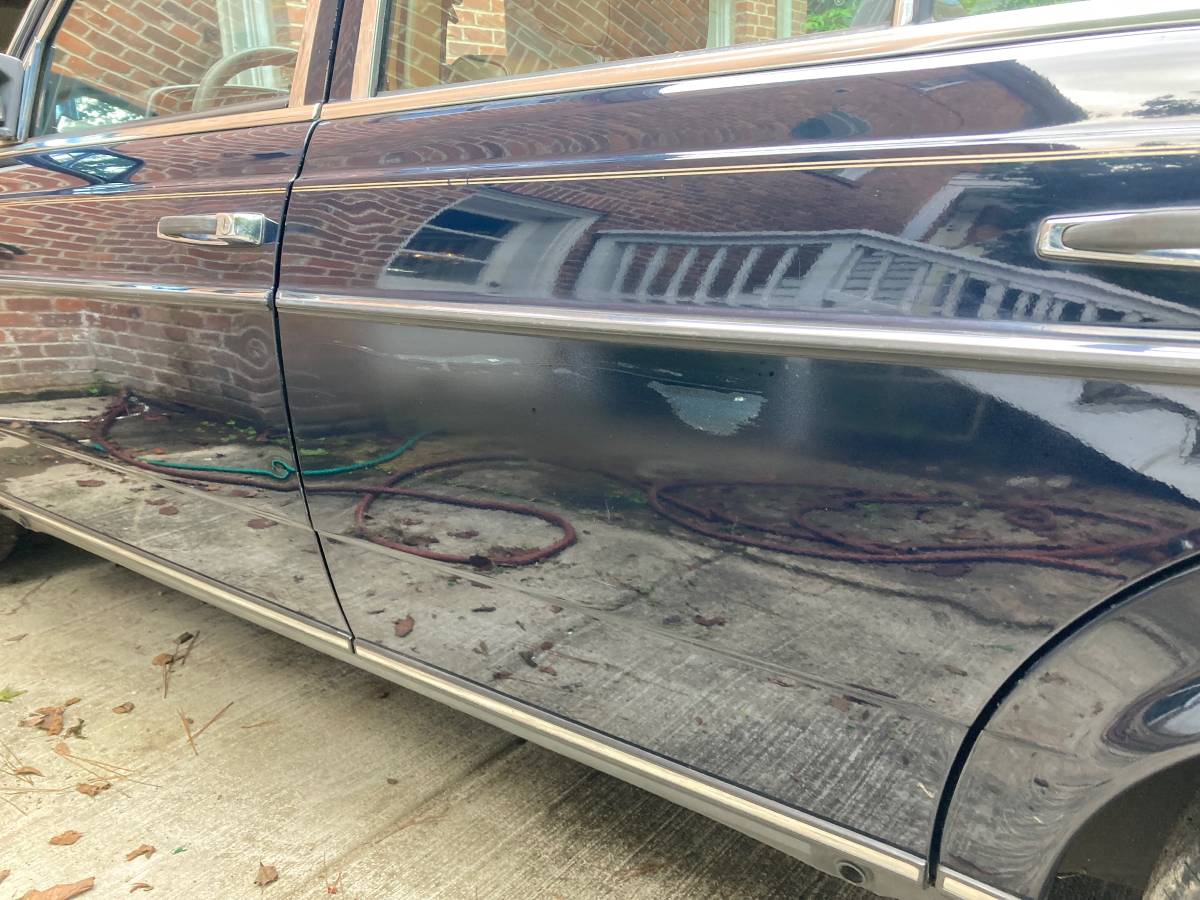 Mercedes-benz-300d-diesel-1984-blue-17