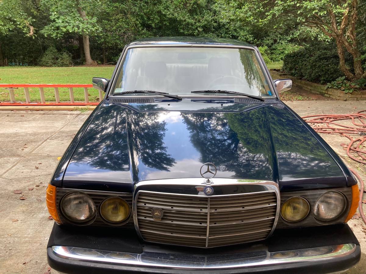 Mercedes-benz-300d-diesel-1984-blue-18
