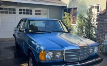 Mercedes-benz-300d-diesel-1984-blue