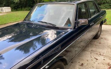 Mercedes-benz-300d-diesel-1984-blue-3
