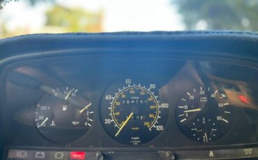 Mercedes-benz-300d-diesel-1984-blue-9
