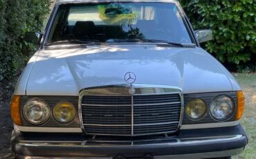 Mercedes-benz-300d-diesel-1984-white-1
