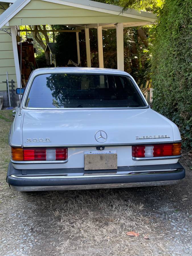 Mercedes-benz-300d-diesel-1984-white-2