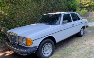 Mercedes-benz-300d-diesel-1984-white-6