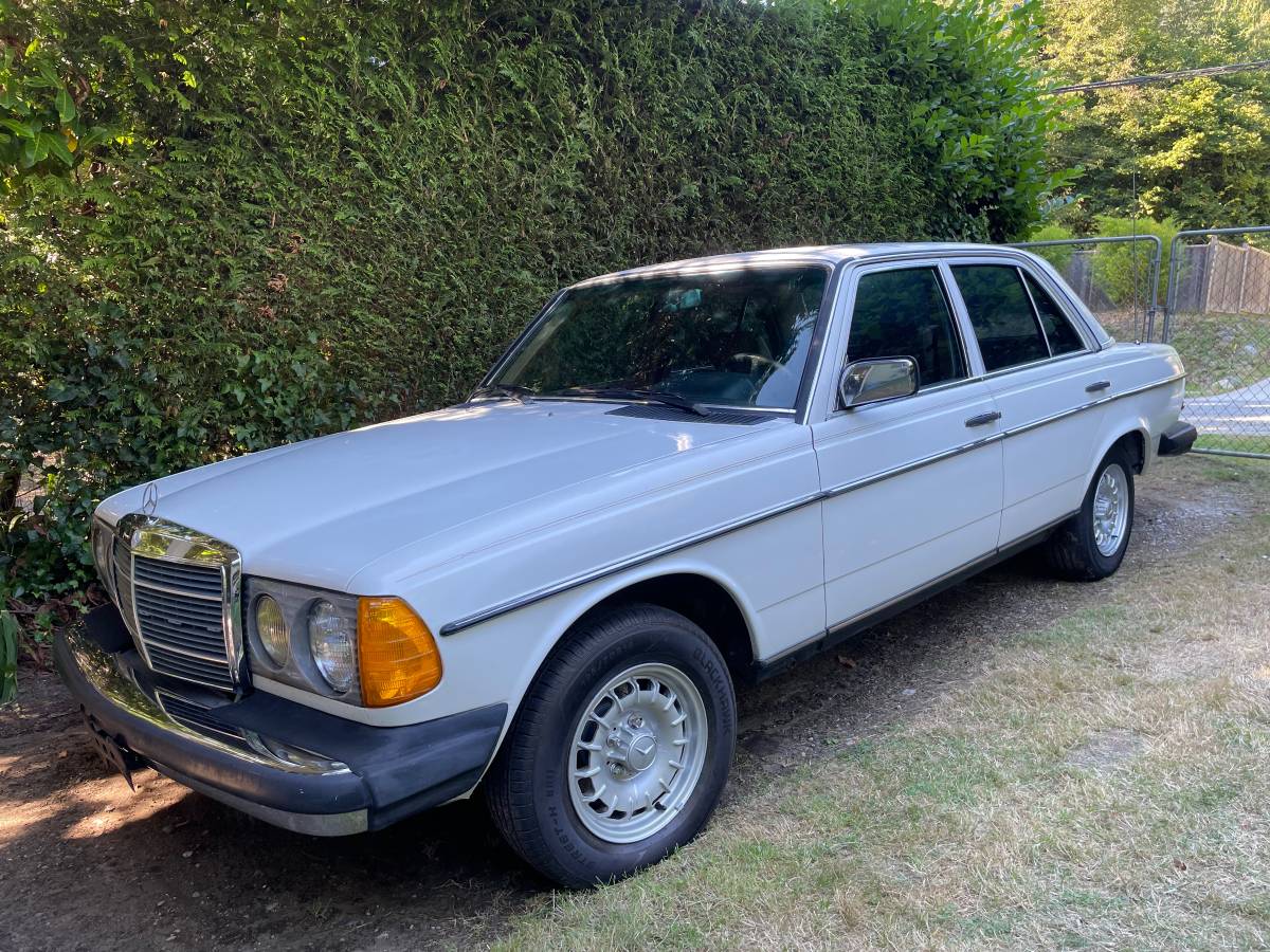 Mercedes-benz-300d-diesel-1984-white-6