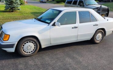 Mercedes-benz-300d-diesel-1993-white
