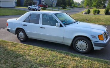 Mercedes-benz-300d-diesel-1993-white-4