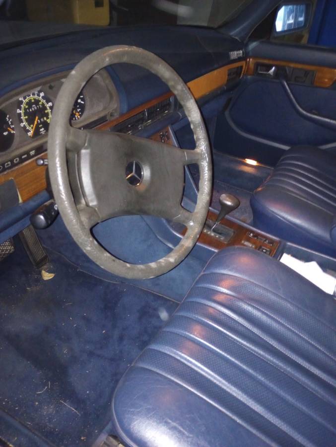 Mercedes-benz-300sd-diesel-1982-silver-5