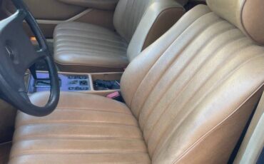 Mercedes-benz-300sd-diesel-1983-3