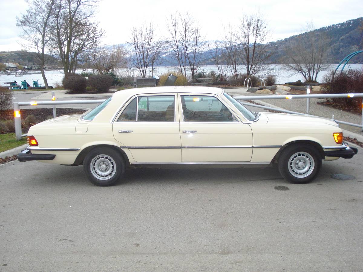 Mercedes-benz-300sd-turbo-diesel-1980-1