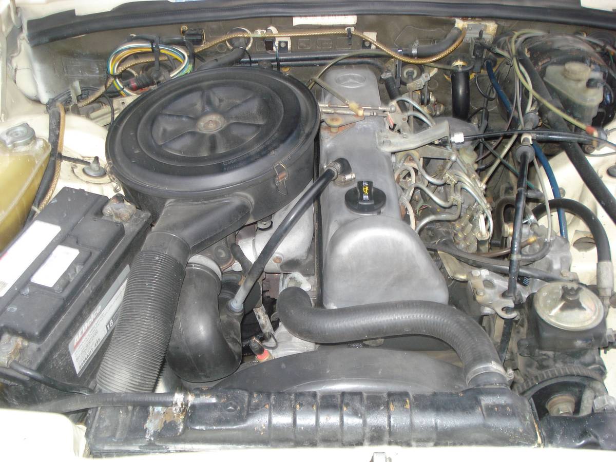 Mercedes-benz-300sd-turbo-diesel-1980-19