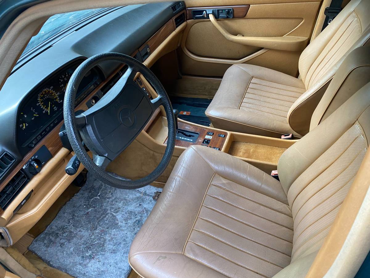 Mercedes-benz-300sdl-diesel-1987-green-1