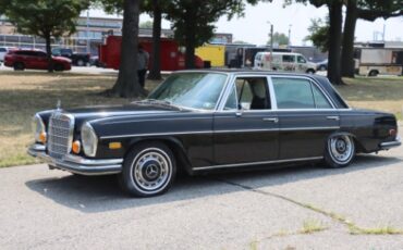 Mercedes-benz-300sel-1971-Black-Black-1