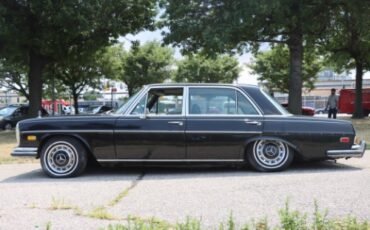 Mercedes-benz-300sel-1971-Black-Black-2